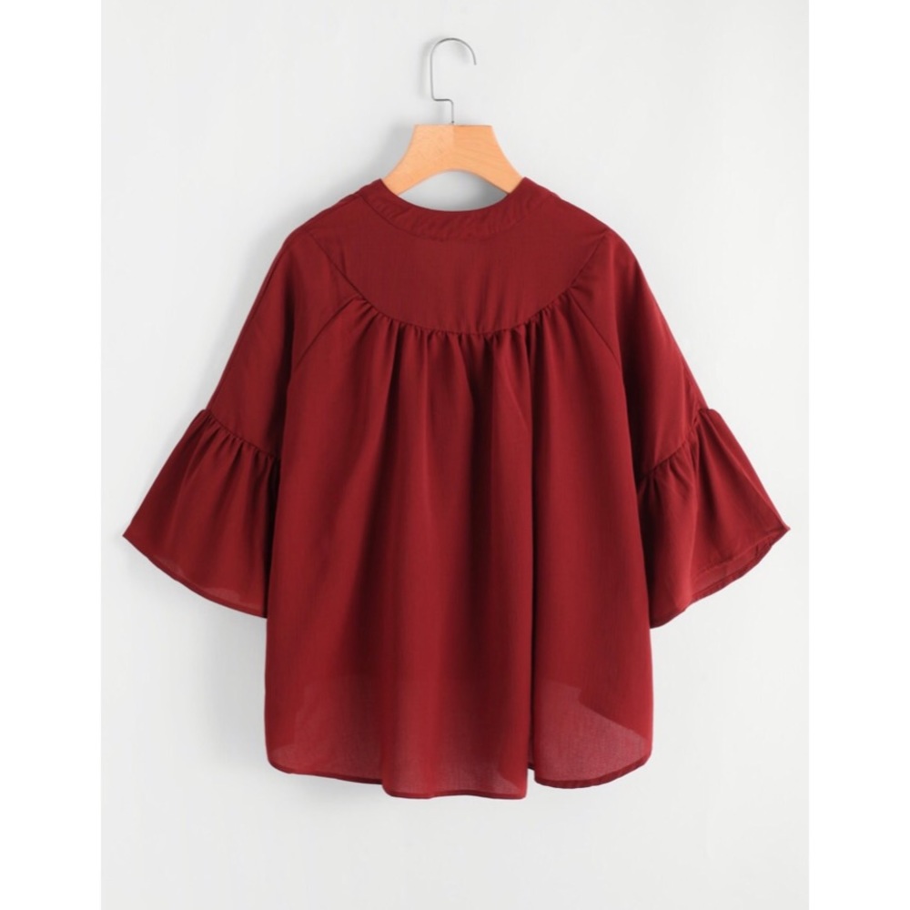 ♦️L Left!♦️ Tie Front Fluted Sleeve Dip Hem Blouse - Picture 3 of 5